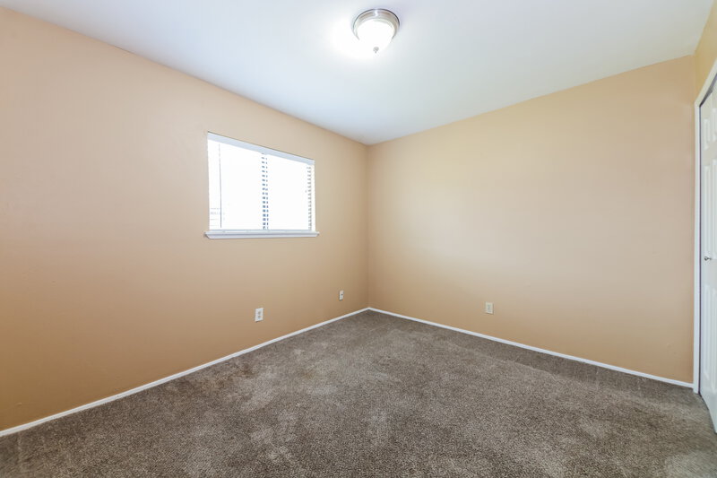 2,180/Mo, 515 Nora Ln DeSoto, TX 75115 Bedroom View 2