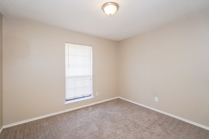 1,710/Mo, 2110 Mesa Wood Dr Glenn Heights, TX 75154 Bedroom View