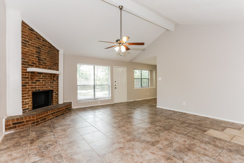 2,195/Mo, 4605 Preston Trail Mesquite, TX 75150 Living Room View