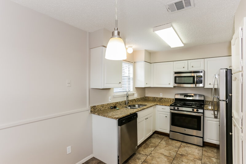 2,195/Mo, 4605 Preston Trail Mesquite, TX 75150 Kitchen View