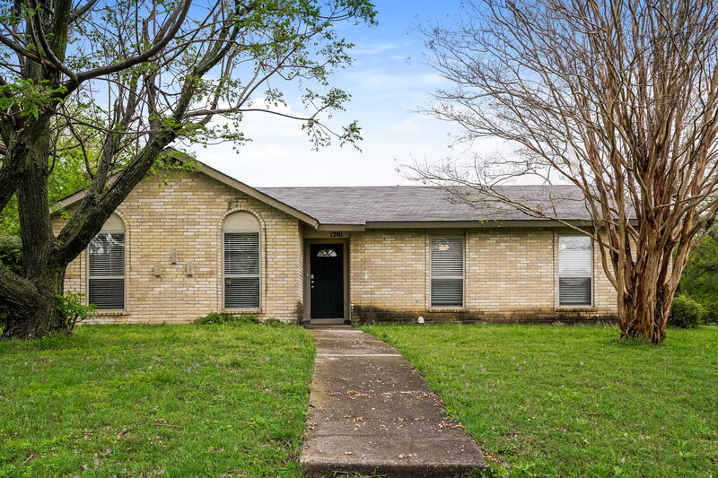 2,055/Mo, 1201 Canyon Oaks Dr Lancaster, TX 75146 External View