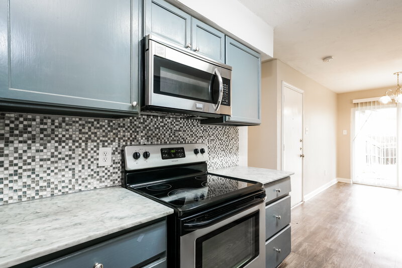 2,055/Mo, 1201 Canyon Oaks Dr Lancaster, TX 75146 Kitchen View 2