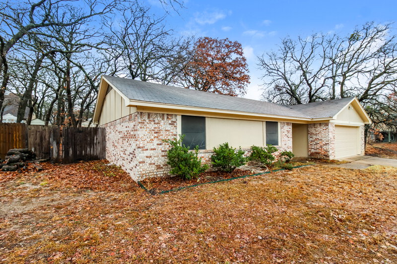 1,850/Mo, 741 Lake Crest Pkwy Azle, TX 76020 Front View 2