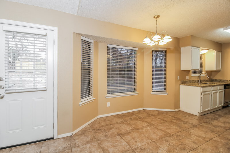 1,850/Mo, 741 Lake Crest Pkwy Azle, TX 76020 Dining Room View 2