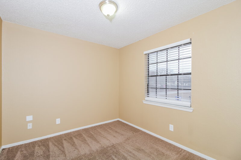 1,850/Mo, 741 Lake Crest Pkwy Azle, TX 76020 Bedroom View