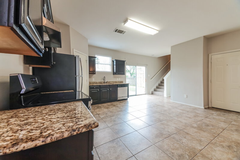 2,490/Mo, 9727 Checota Dr Dallas, TX 75217 Kitchen View
