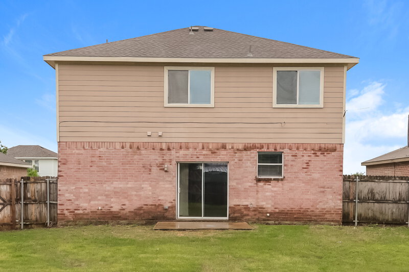 2,490/Mo, 9727 Checota Dr Dallas, TX 75217 Rear View