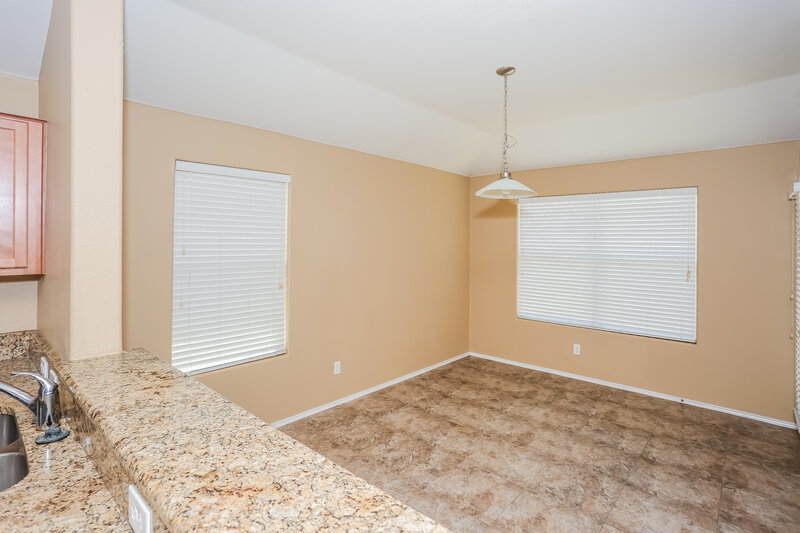 2,620/Mo, 7915 Kansas Ave Dallas, TX 75241 Dining Room View