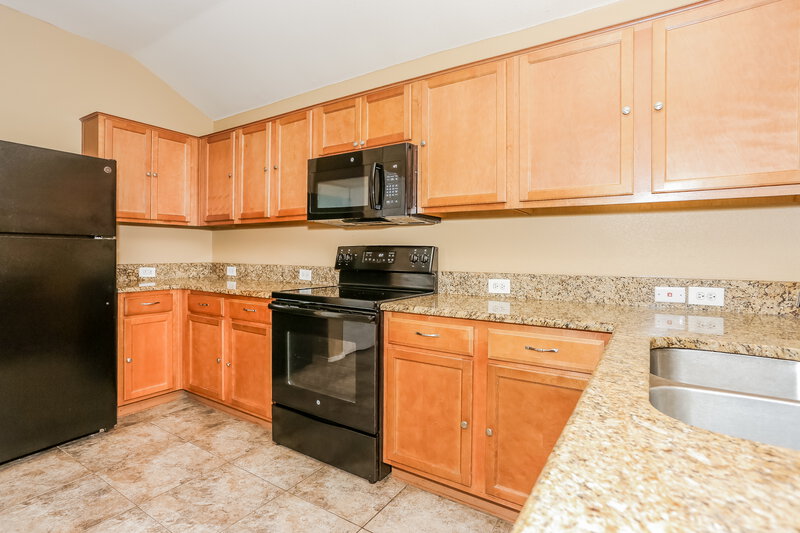 2,620/Mo, 7915 Kansas Ave Dallas, TX 75241 Kitchen View