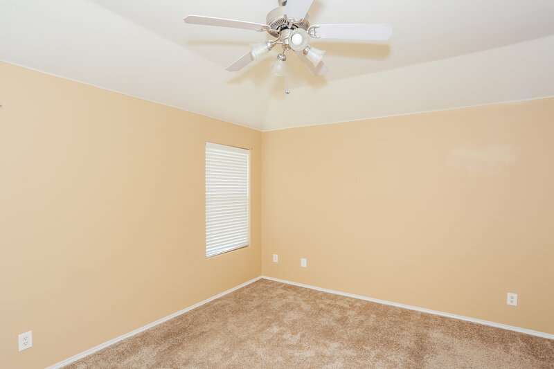 2,620/Mo, 7915 Kansas Ave Dallas, TX 75241 Master Bedroom View 2