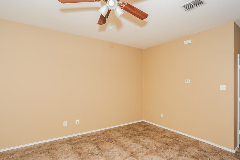 2,620/Mo, 7915 Kansas Ave Dallas, TX 75241 Bedroom View 2