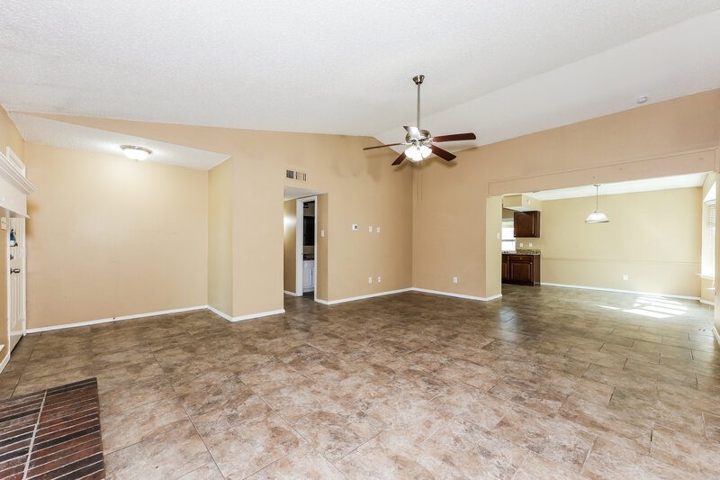 2,060/Mo, 1712 Choctaw Dr Mesquite, TX 75149 Living Room View 3