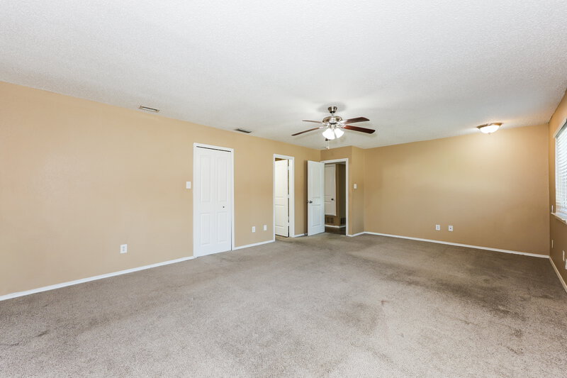 2,060/Mo, 1712 Choctaw Dr Mesquite, TX 75149 Main Bedroom View 2