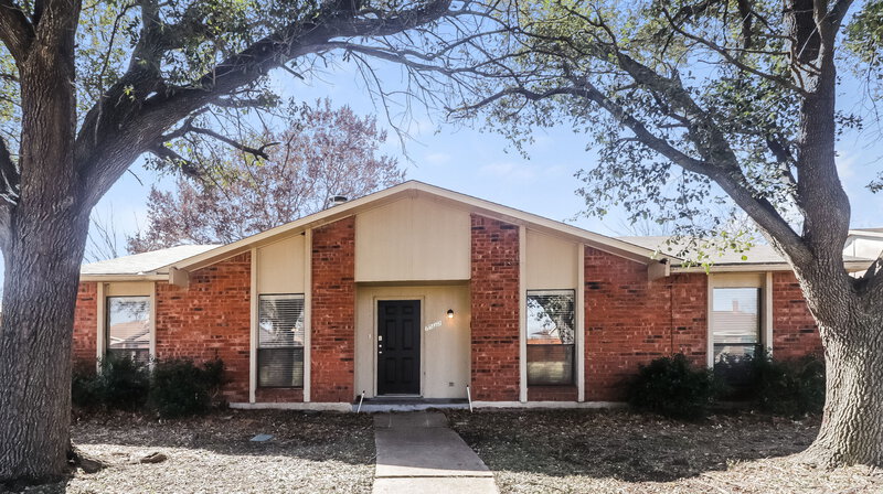 2,055/Mo, 7522 Christie Ln Dallas, TX 75249 External View