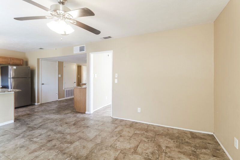 2,055/Mo, 7522 Christie Ln Dallas, TX 75249 Misc View 2