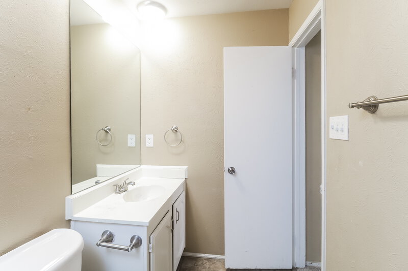 2,055/Mo, 7522 Christie Ln Dallas, TX 75249 Misc View 11