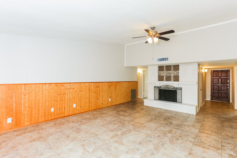 2,180/Mo, 2109 Palmer Trail Grand Prairie, TX 75052 Living Room View