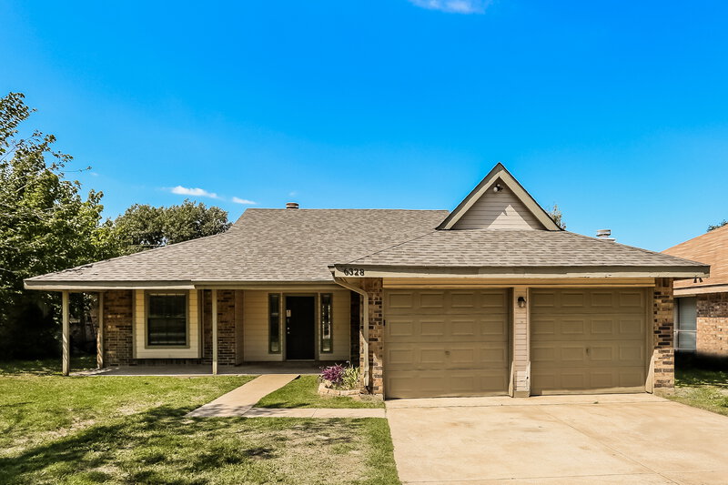 2,065/Mo, 6328 Canyon Circle Fort Worth, TX 76133 External View