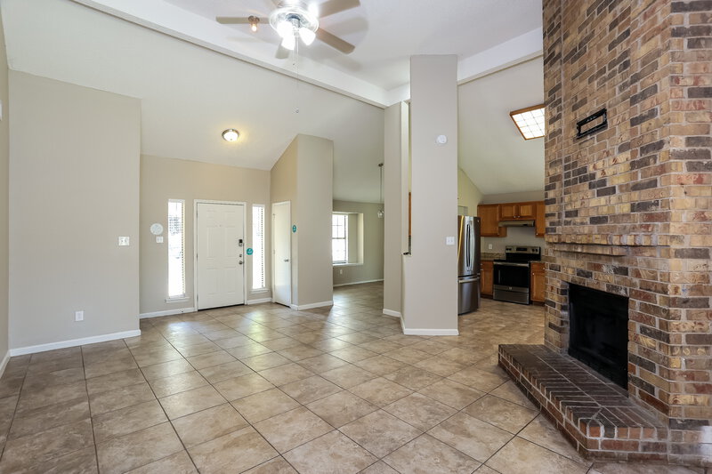 2,065/Mo, 6328 Canyon Circle Fort Worth, TX 76133 Living Room View 3