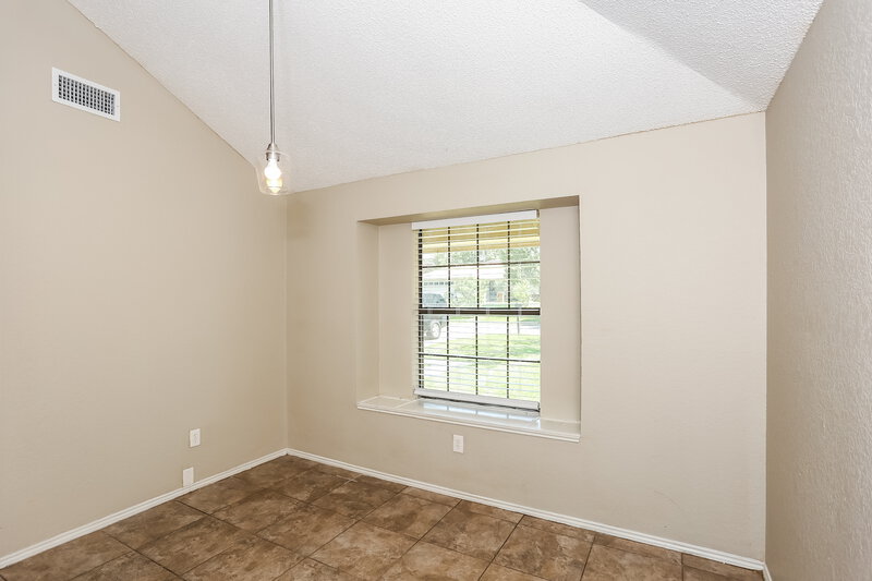 2,065/Mo, 6328 Canyon Circle Fort Worth, TX 76133 Dining Room View