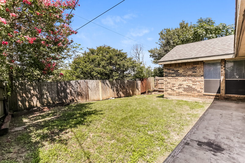 2,065/Mo, 6328 Canyon Circle Fort Worth, TX 76133 Rear View