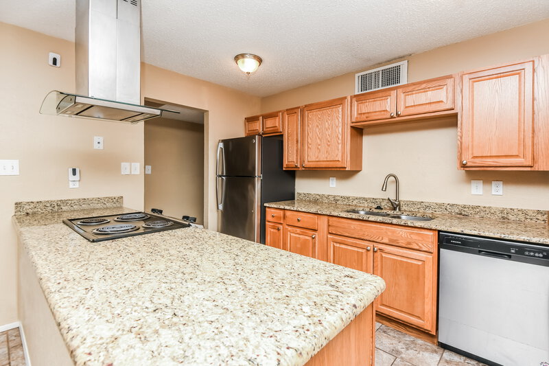 1,785/Mo, 7509 Long Canyon Trail Dallas, TX 75249 Kitchen View