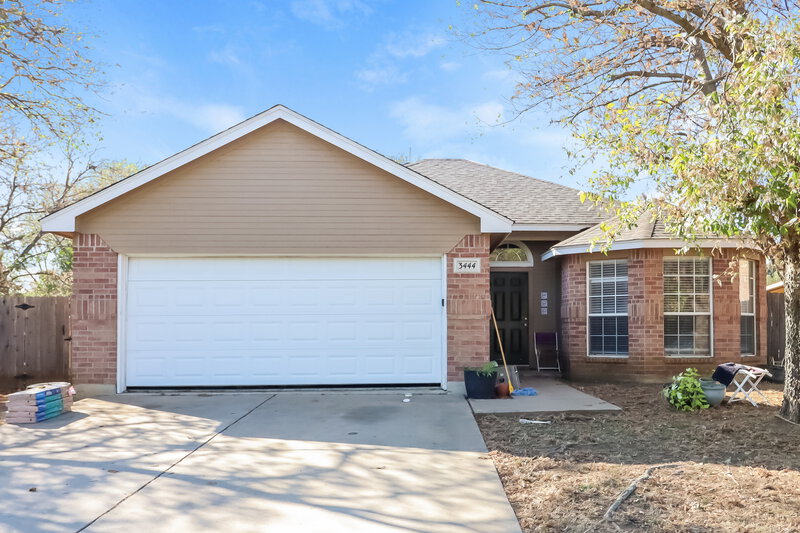 2,220/Mo, 3444 Cobblestone Dr Forest Hill, TX 76140 External View