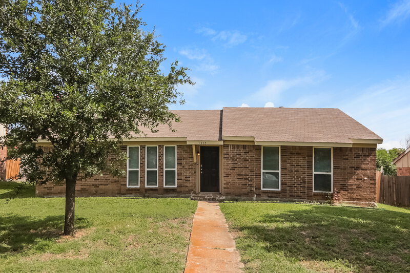 1,880/Mo, 1205 High Valley Dr Garland, TX 75041 External View