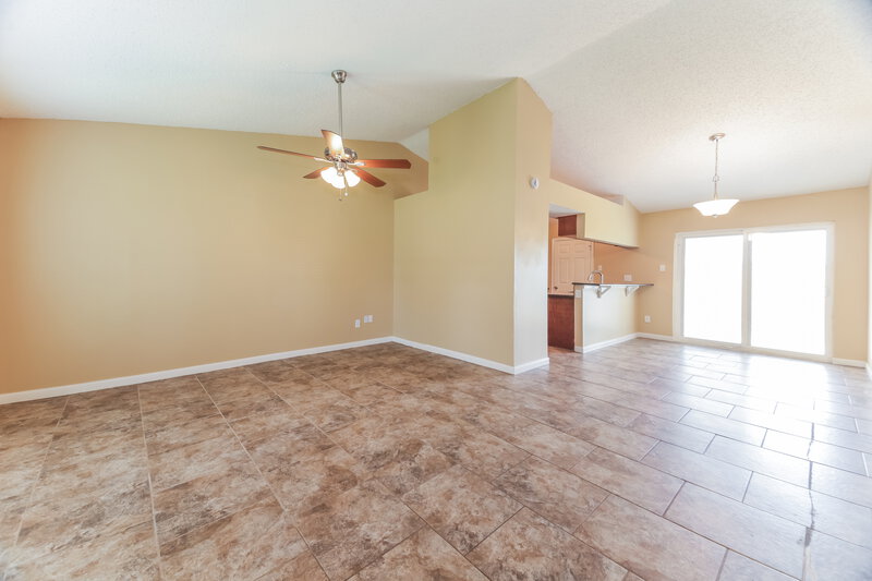 1,880/Mo, 1205 High Valley Dr Garland, TX 75041 Living Room View