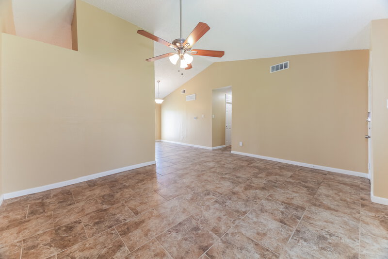 1,880/Mo, 1205 High Valley Dr Garland, TX 75041 Living Room View 2