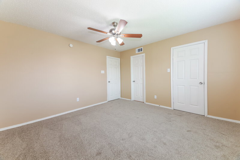 1,880/Mo, 1205 High Valley Dr Garland, TX 75041 Main Bedroom View 2