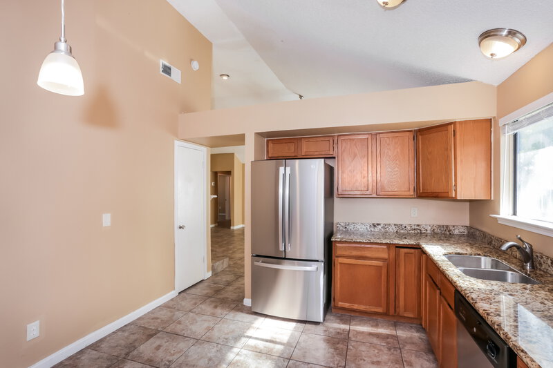 1,750/Mo, 3309 Galemeadow Dr Fort Worth, TX 76123 Kitchen View 2