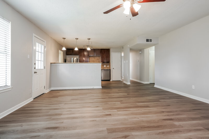 2,015/Mo, 3407 Spring Meadows Dr Arlington, TX 76014 Dining Room View