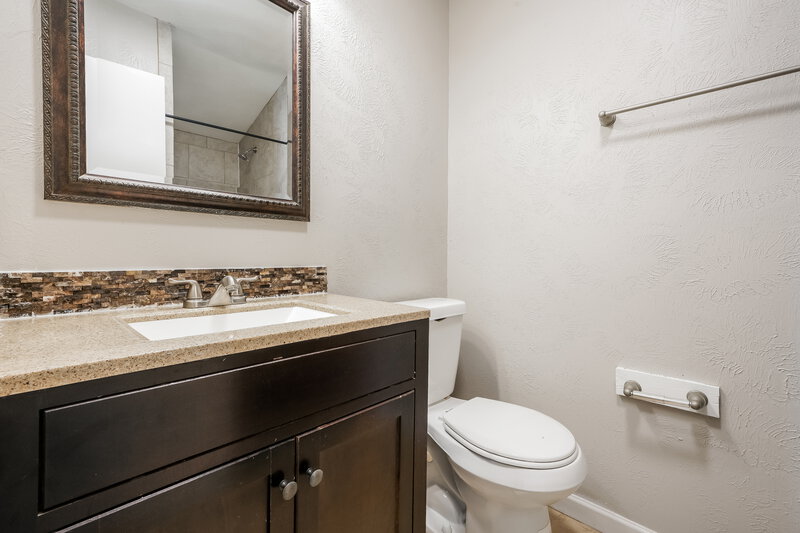 2,015/Mo, 3407 Spring Meadows Dr Arlington, TX 76014 Main Bathroom View