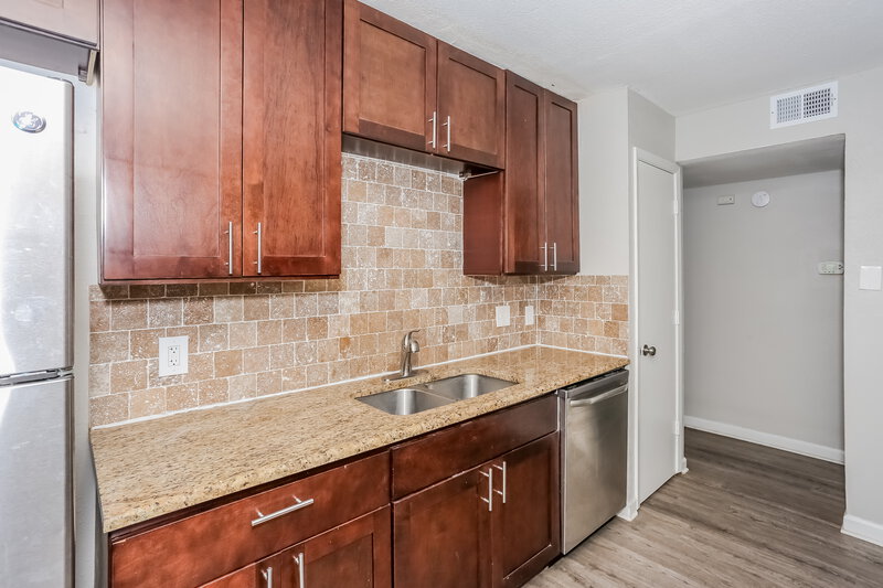 2,540/Mo, 3407 Spring Meadows Dr Arlington, TX 76014 Kitchen View 5