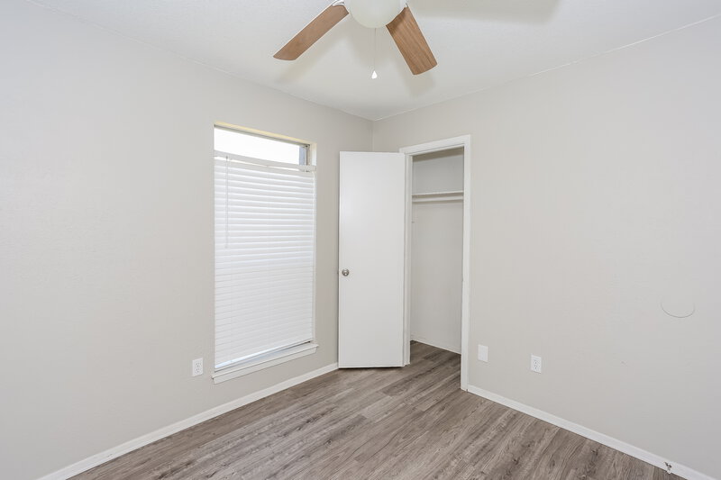 2,540/Mo, 3407 Spring Meadows Dr Arlington, TX 76014 Bedroom View 5