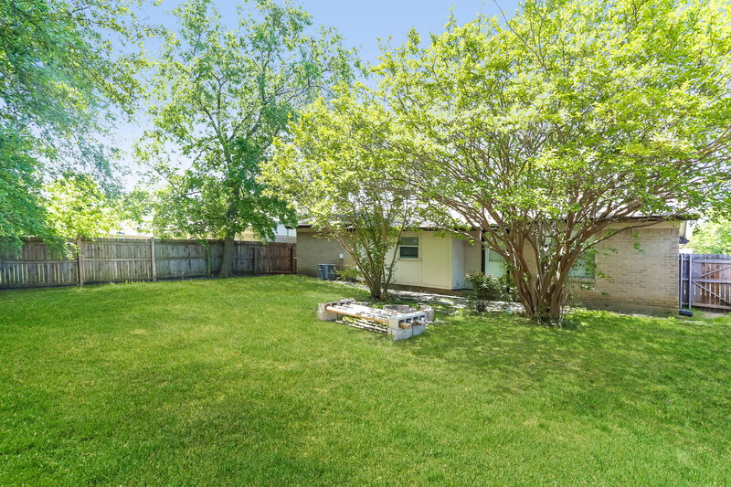 2,540/Mo, 3407 Spring Meadows Dr Arlington, TX 76014 Rear View