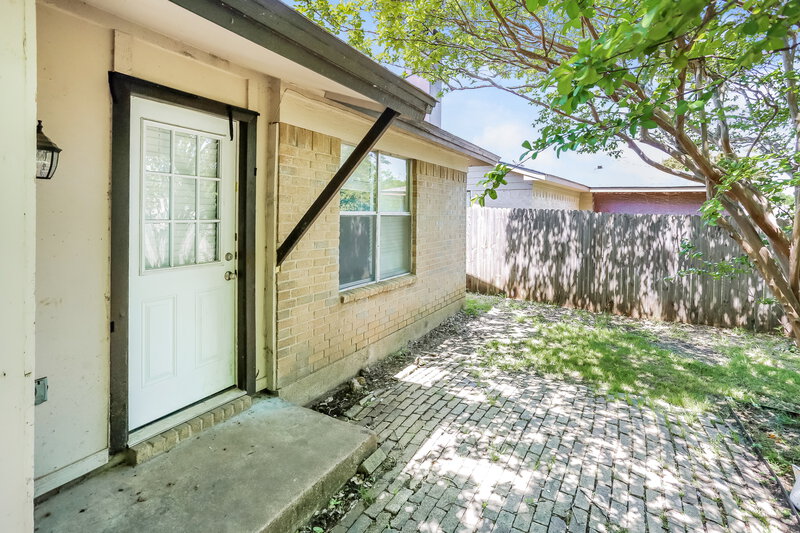 2,540/Mo, 3407 Spring Meadows Dr Arlington, TX 76014 Rear View 3