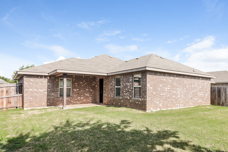 1,940/Mo, 7645 Hollow Point Dr Fort Worth, TX 76123 Rear View