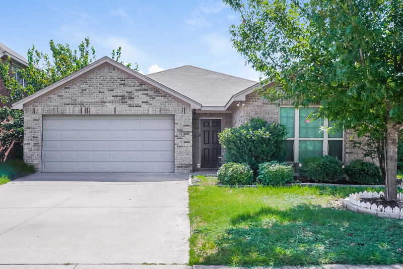 1,965/Mo, 7649 Hollow Forest Dr Fort Worth, TX 76123 External View
