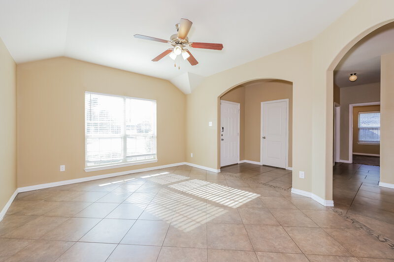 1,975/Mo, 7681 Hollow Point Dr Fort Worth, TX 76123 Living Room View 2