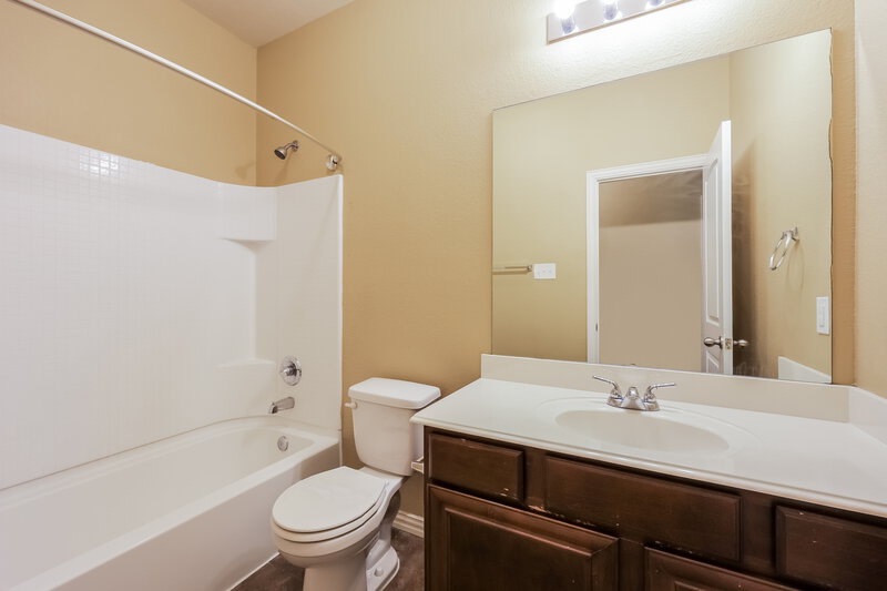 1,975/Mo, 7681 Hollow Point Dr Fort Worth, TX 76123 Bathroom View