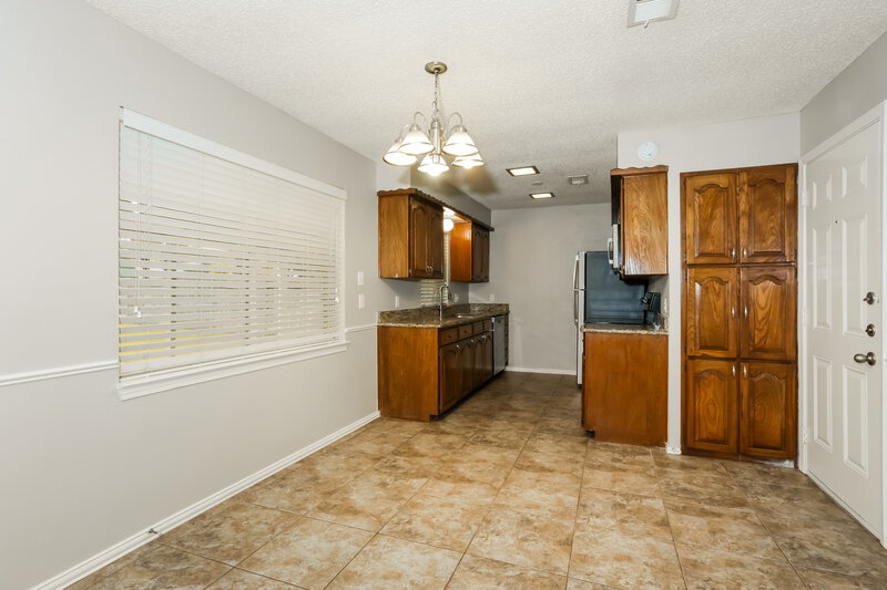 2,125/Mo, 223 N Willow St Mansfield, TX 76063 Dining Room View
