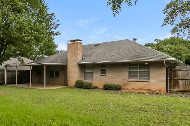 2,125/Mo, 223 N Willow St Mansfield, TX 76063 Rear View 2
