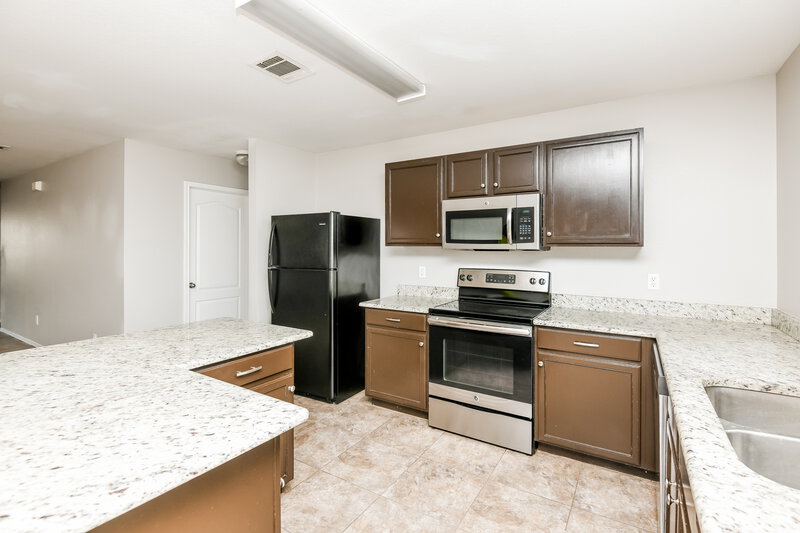 1,995/Mo, 8320 Autumn Creek Trail Fort Worth, TX 76134 Kitchen View 2