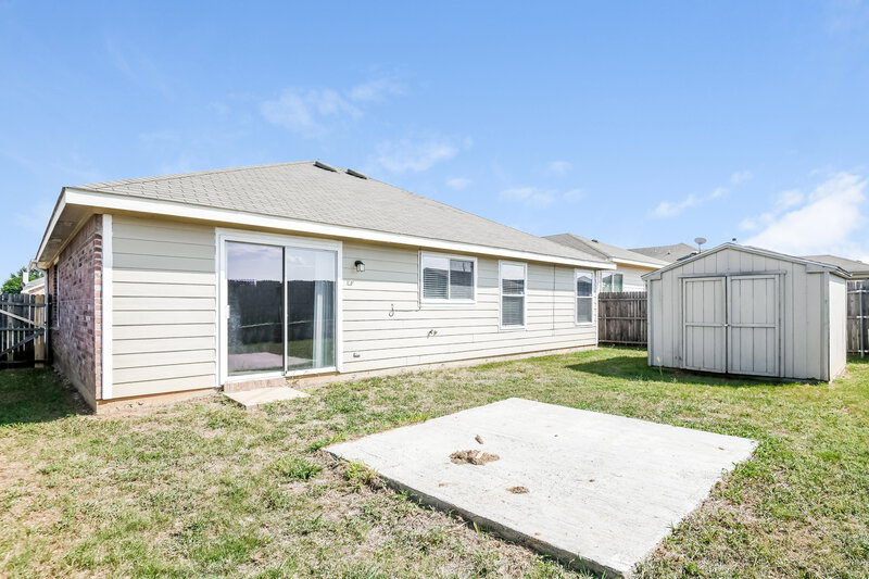 1,995/Mo, 8320 Autumn Creek Trail Fort Worth, TX 76134 Rear View