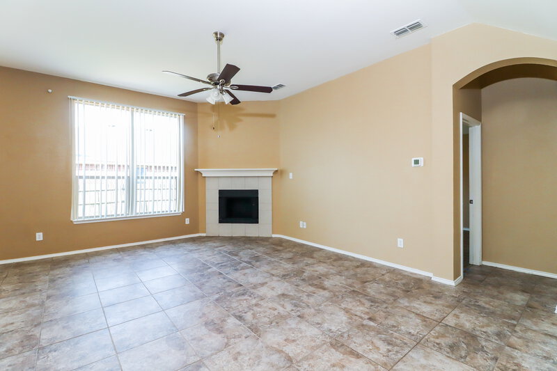 2,480/Mo, 2429 Galemeadow Dr Fort Worth, TX 76123 Living Room View