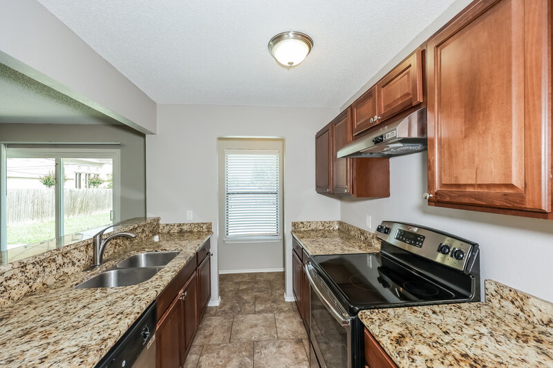 2,240/Mo, 611 Stell Ave Mansfield, TX 76063 Kitchen View