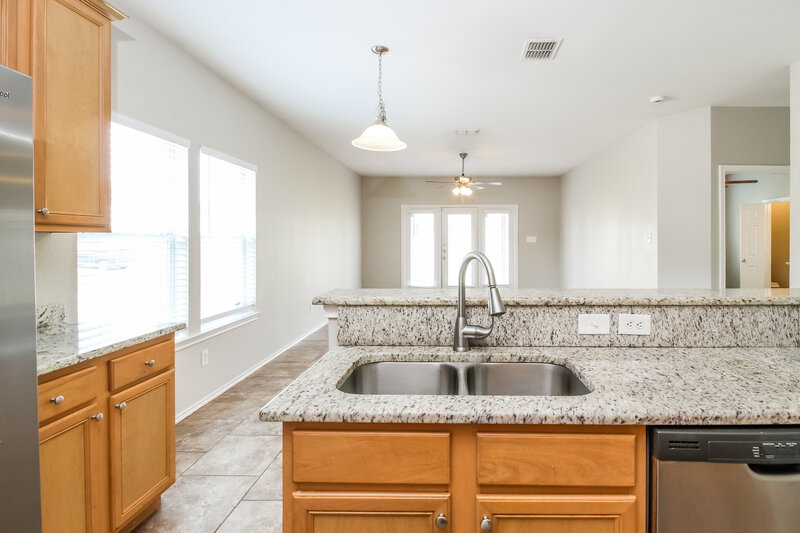2,330/Mo, 10048 Iron Ridge Dr Fort Worth, TX 76140 Misc View 6