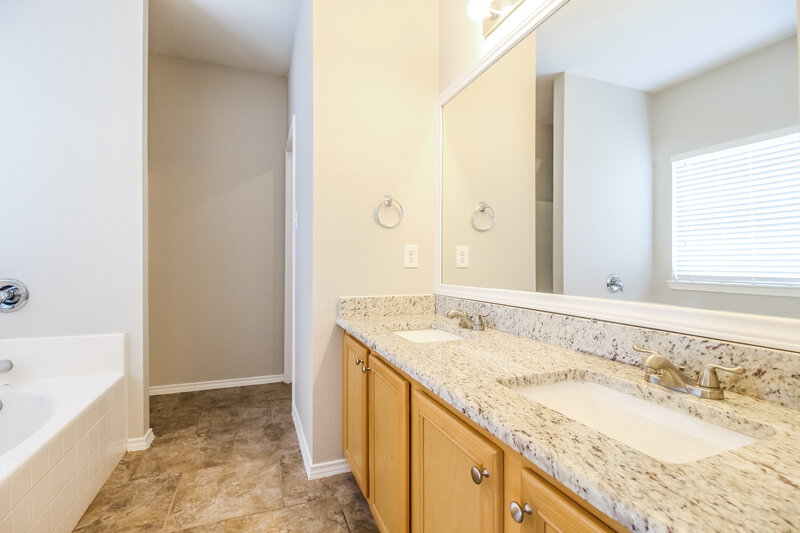 2,330/Mo, 10048 Iron Ridge Dr Fort Worth, TX 76140 Misc View 8